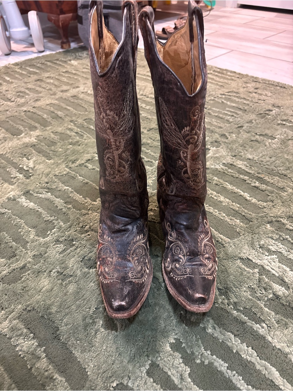 Embroidered Western Heeled Boots in Dark Brown